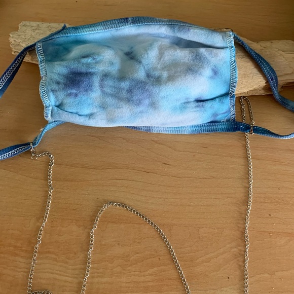 Nwt blue cotton tie dye mask and silver mask chain - Picture 2 of 10